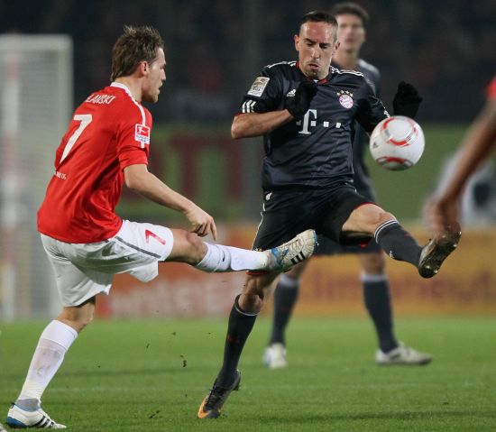 他不仅打破 他不仅打破